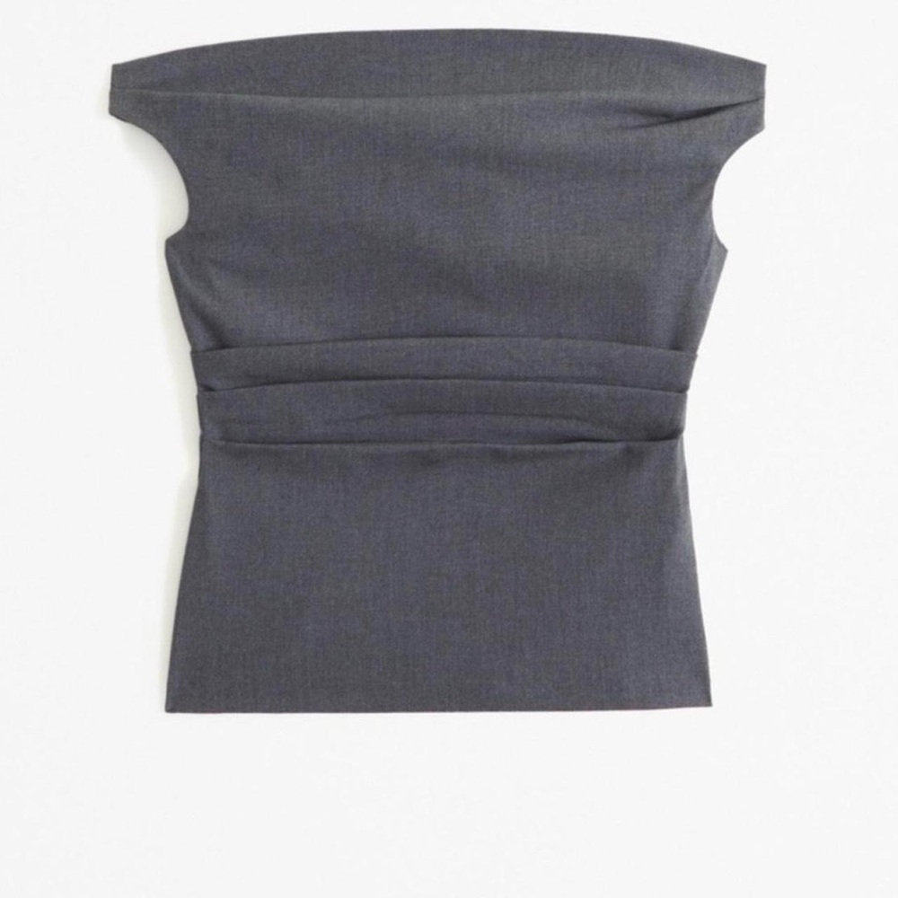 (SOLD) Abercrombie & Fitch Grey Off-The-Shoulder Top in Size XS